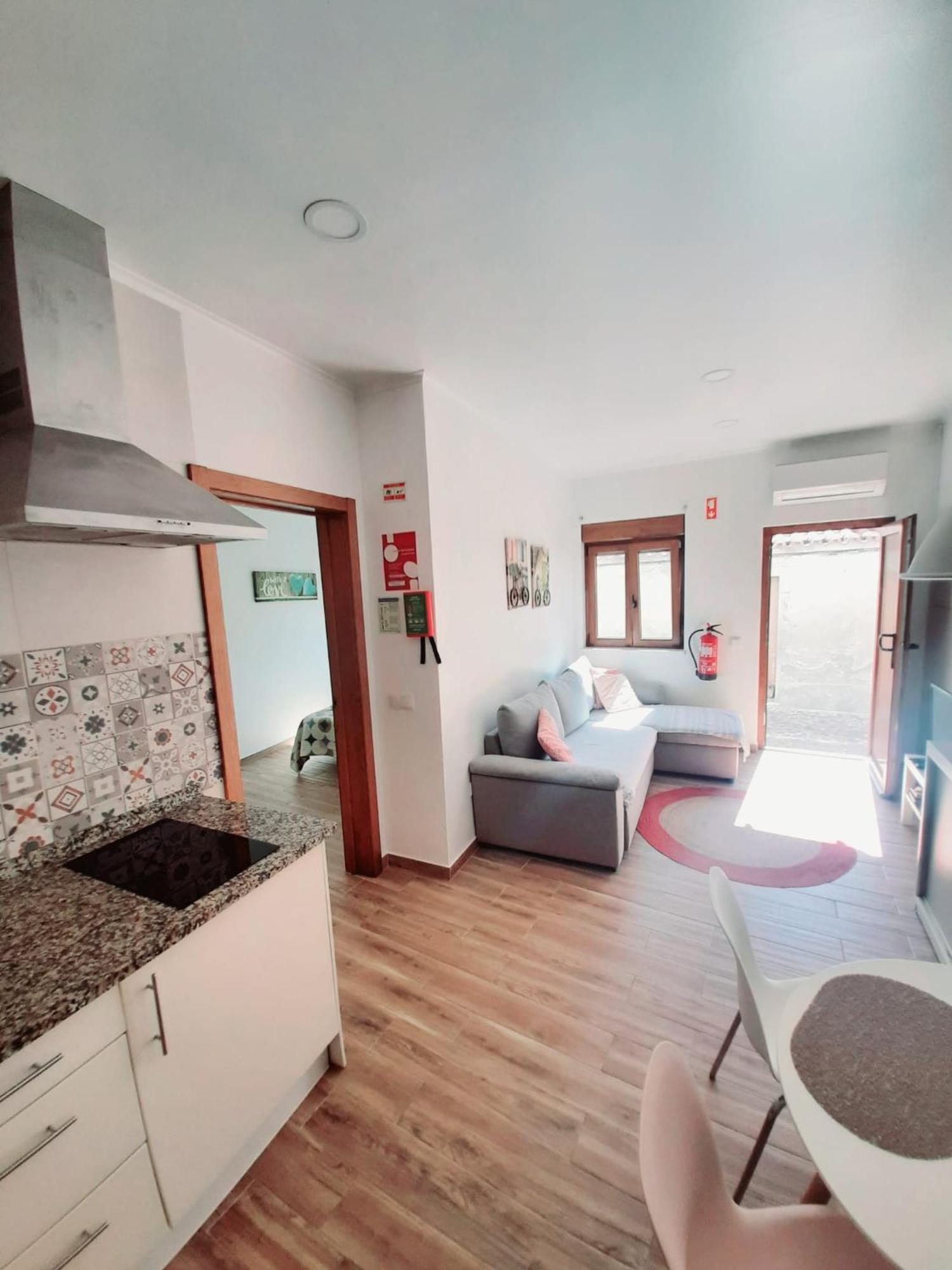 Casa Barbara - No Centro Historico De Aljezur Villa Bagian luar foto